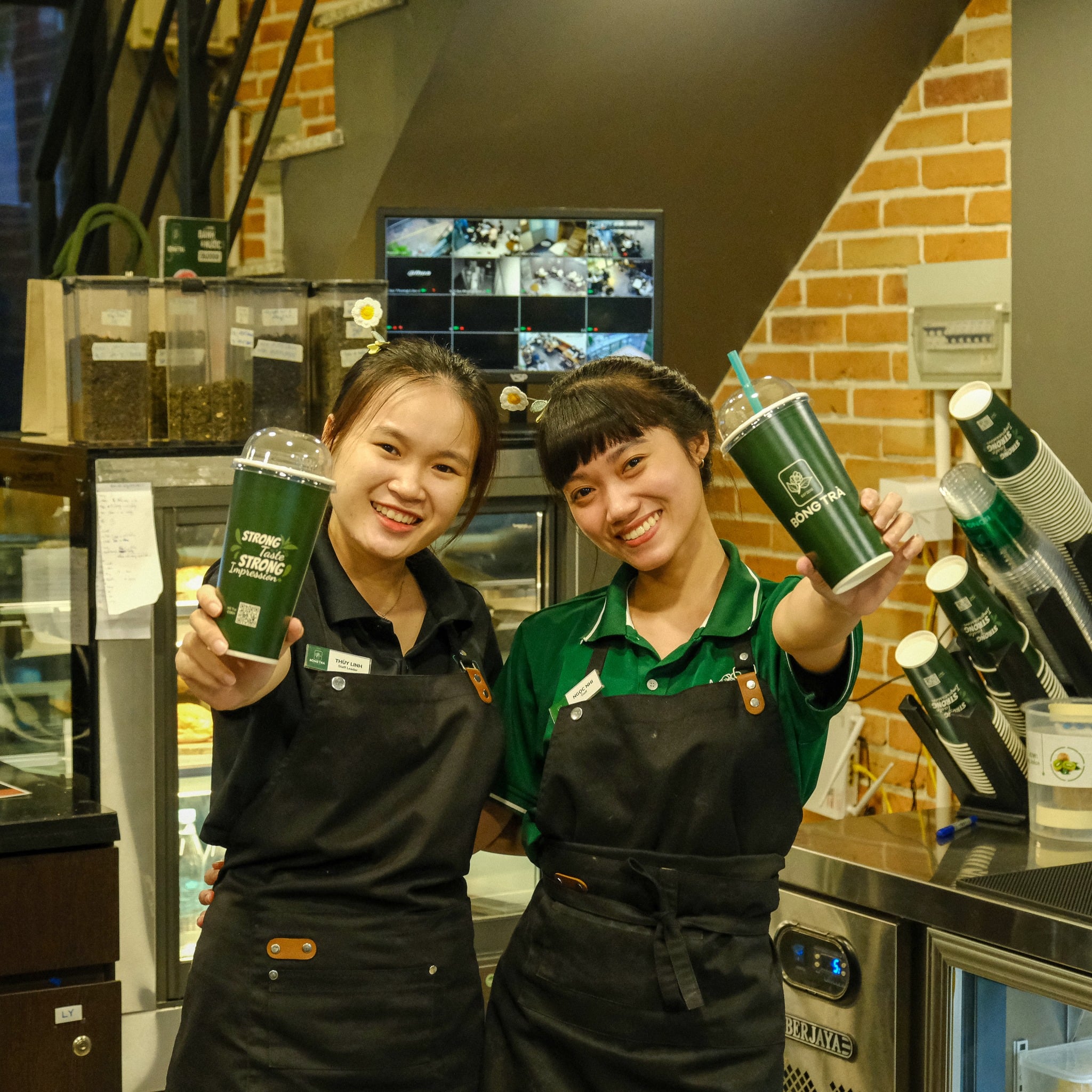 Đội ngũ Bông Trà